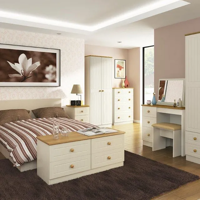 Warwick Cream & Oak Welcome